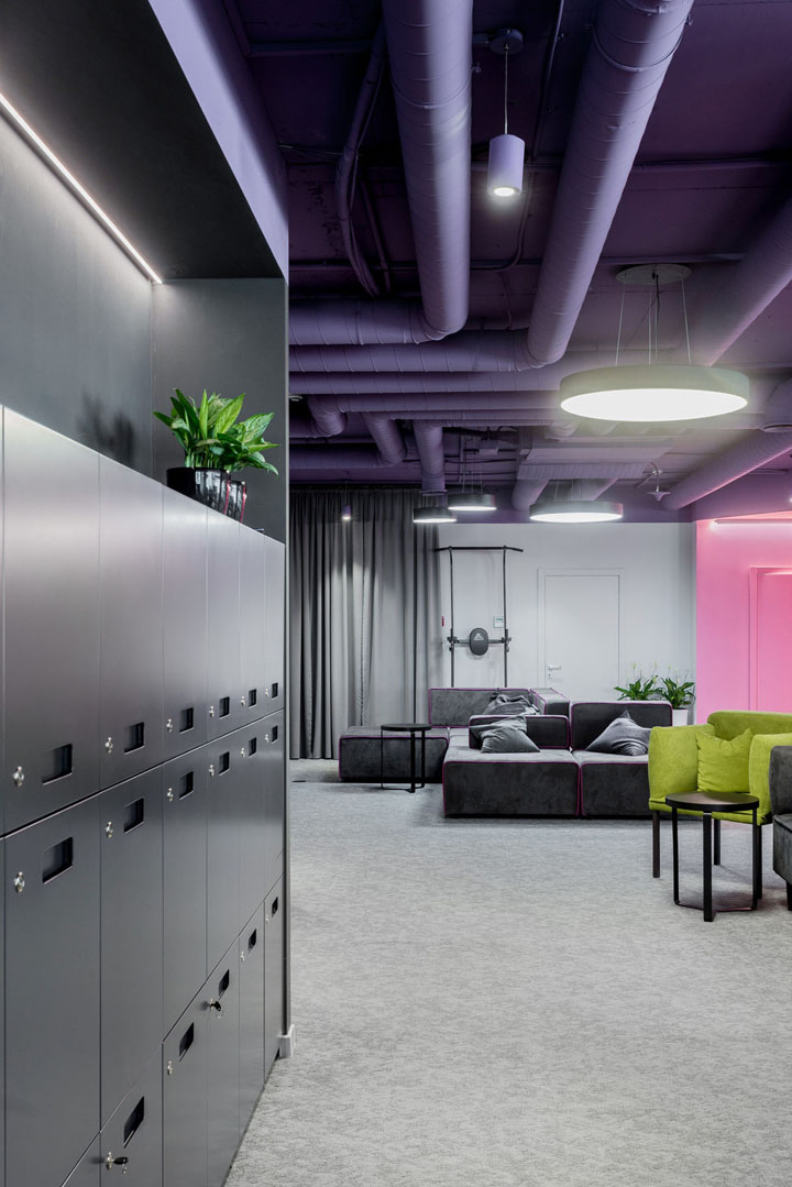 紫色天空 软件公司CloudCall明斯克办公设计欣赏